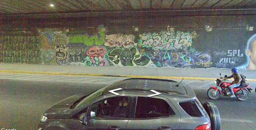 Col 4 bajo puente vandalizado.png