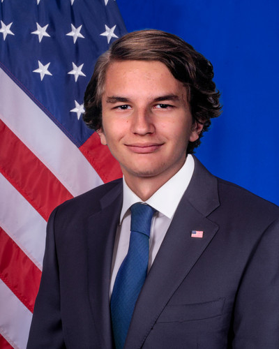 Portrait 2021.jpg