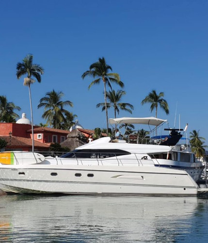 Renta de yates puerto vallarta | Luxury Yachts Mexico.jpg