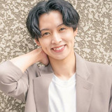 Iconic Mid Parted Japanese Haircut for Men