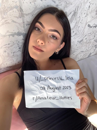 amateur hotties 1.jpg