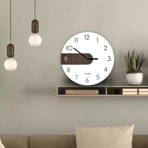 reloj Adam.webp