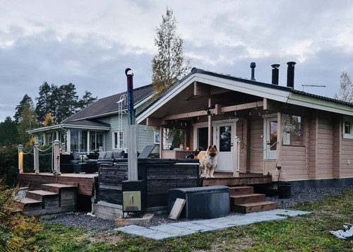 689C8E75 2490 4729 981D C95C33DD69BC.jpg