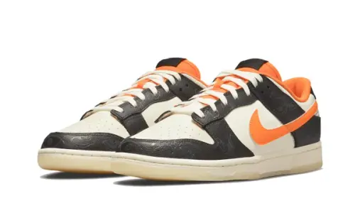 Dunk Low PRM Halloween (2021) 0001.webp
