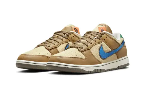 Dunk Low size Dark Driftwood 0001.webp