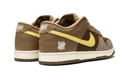 Dunk Low SP UNDEFEATED Canteen Dunk vs 0001.webp