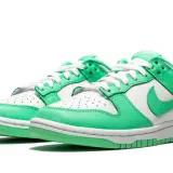 Dunk Low Green Glow 0001