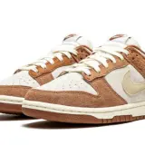 Dunk Low Medium Curry 0001