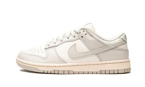 Dunk Low Light Bone 0002.webp