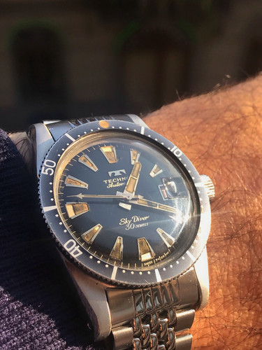 D4EB9A61 8D6F 4B7F AECF E128966DEE29.jpg