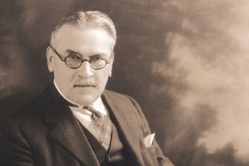 900x600 pupin.jpg