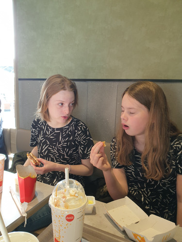 20230416_180336.jpg
