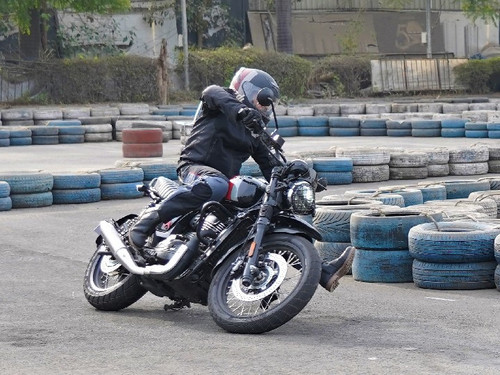 J1.jpg