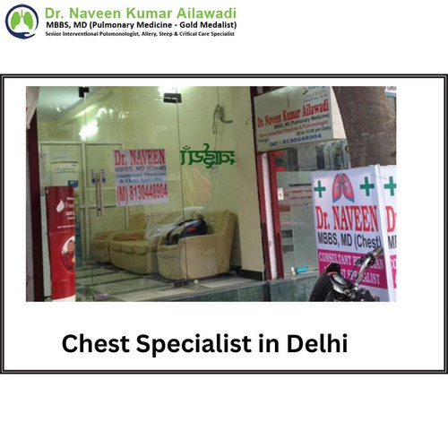 Chest Specialist in Delhi drnaveen.jpg