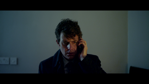 Utopia.S01E01.Episode.%231.1.1080i.DTS HD.MA.2.0.AVC.REMUX FraMeSToR 00.12.50.png