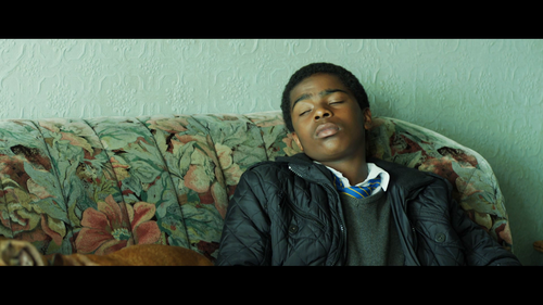Top.Boy.S01E01.Episode.1.1080p.AMZN.WEB DL.DD%2B2.0.H.264 Cinefeel 00.11.02.png