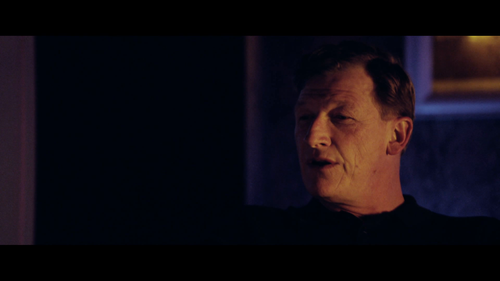 Top.Boy.S01E01.Episode.1.1080p.AMZN.WEB DL.DD%2B2.0.H.264 Cinefeel 00.22.05.png