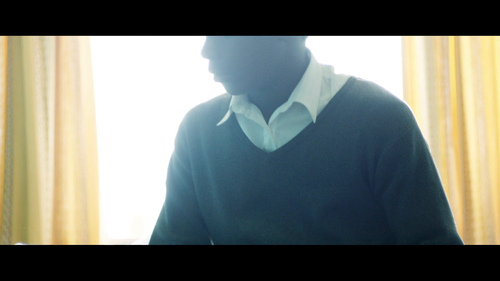 Top.Boy.S01E01.Episode.1.1080p.AMZN.WEB DL.DD%2B2.0.H.264 Cinefeel 00.03.40.png