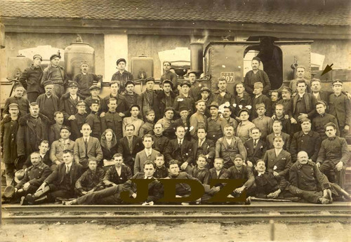 main qimg e5d874125171db159d4d8b04dac19ec8.jpg