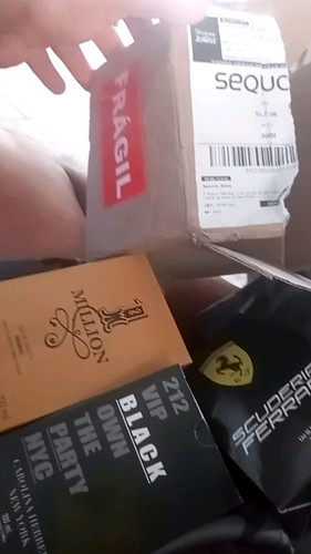 br 11134103 22120 cy50g69p43kv00.jpg