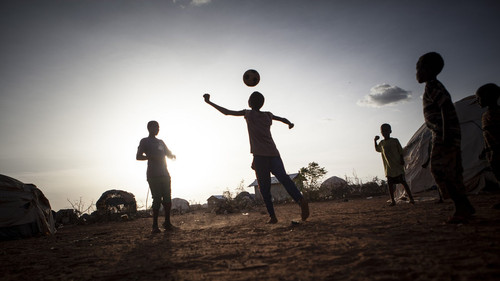 Football kits to refugee.jpg