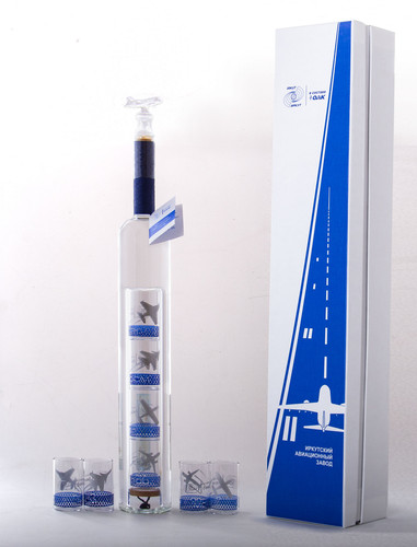 ФОТО ИРКУТ 1 венгрия со стопками.jpg