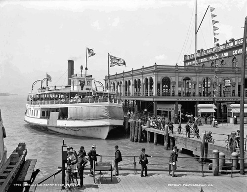 Belle Isle Park ferry dock, Detroit, 1900 1906.jpg