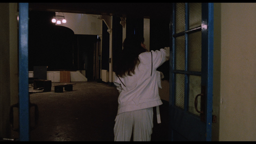 Slaughter.High.1986.1080p.BluRay.REMUX.AVC.FLAC.2.0 KURiSU 00.32.18.png