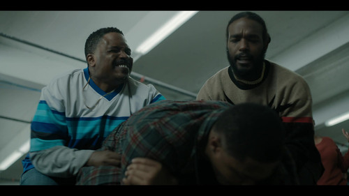 The.Chi.S05E01.Overnight.Celebrity.1080p.AMZN.WEB DL.DDP5.1.H.264 NTb.mkv 20230829 094135.832.jpg