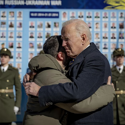 biden zelensky hug.png