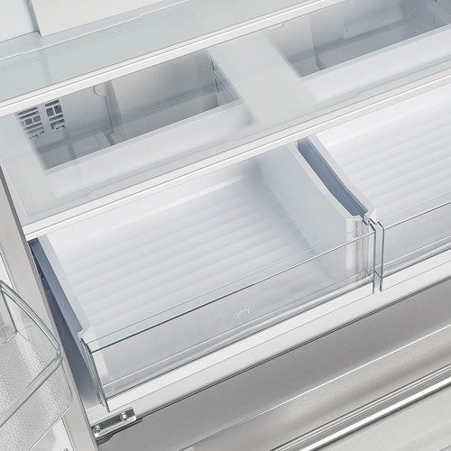 FFRBI1820 40SG Forno Moena Built In French Door Refrigerator crisper drawers.jpg