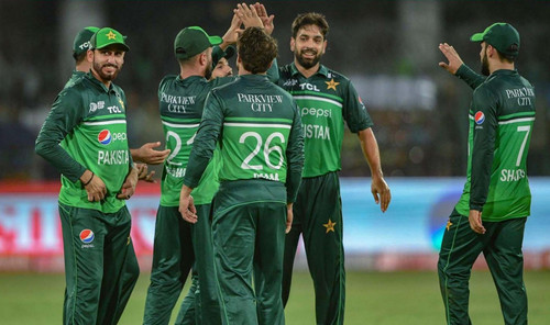 Easy Victory for Pak At Home Ground.jpg