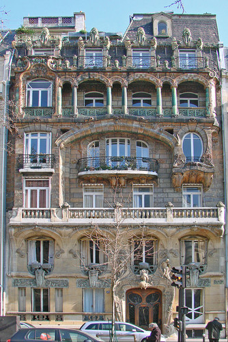 800px Immeuble art nouveau de Jules Lavirotte à Paris (5519755116).jpg