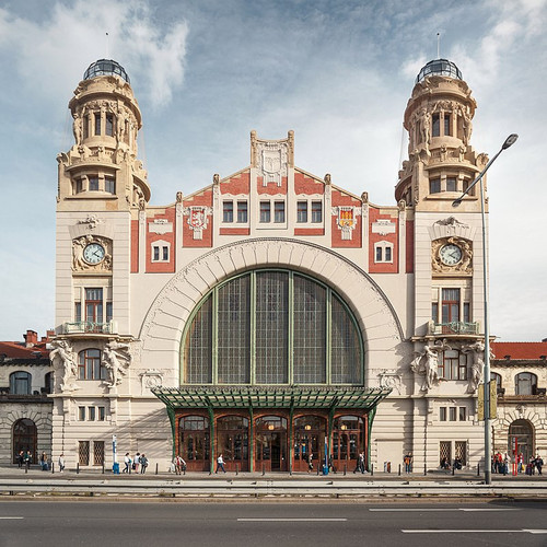 800px Secesní budova Hlavního nádraží.jpg