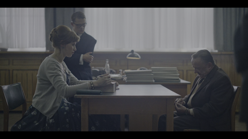 The.Interpreter.of.Silence.S01E01.The.Engagement.2160p.DSNP.WEB DL.DUAL.DDP5.1.Atmos.HDR.H.265 GRABB.png