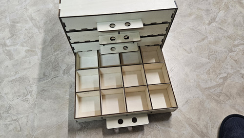 box2.jpg