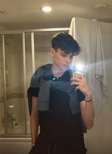 Screenshot 20231215 075712 Grindr.jpg