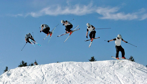 Chronophotography sport 360 Cross (Almost).jpg