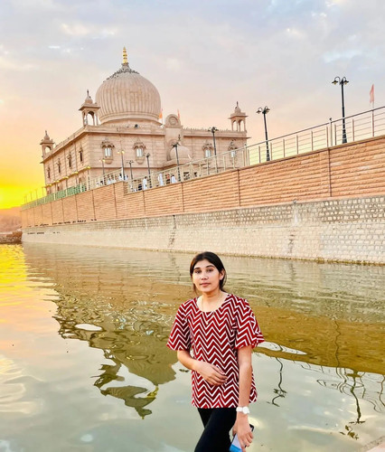 selfie queen2929 20240206 0009.jpg