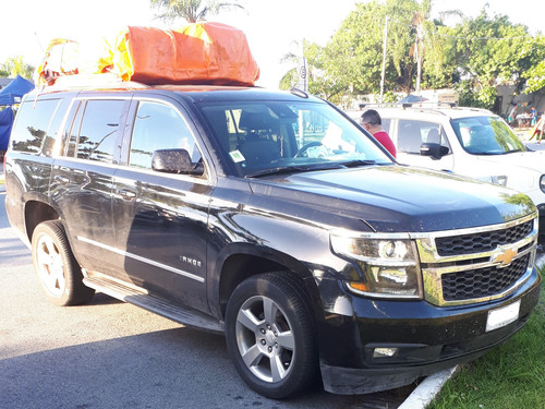 Chevrolet Tahoe LT 2015 do Chile vista de frente.jpg