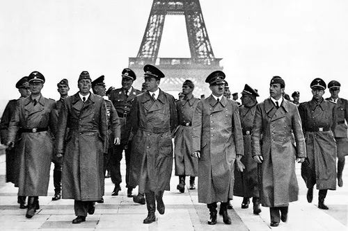 Adolf Hitler, Eiffel Tower, Paris 23 June 1940.webp
