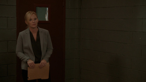 Law.&.Order.Special.Victims.Unit.S18E01.Terrorized.1080p.AMZN.WEB DL.DDP.5.1.H.264 CHDWEB.mkv 202402.jpg