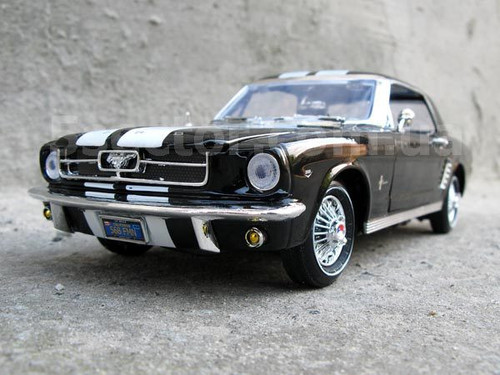 1964 12 Ford Mustang Hardtop Kollektsionnaya model 118 31 600x450.jpg