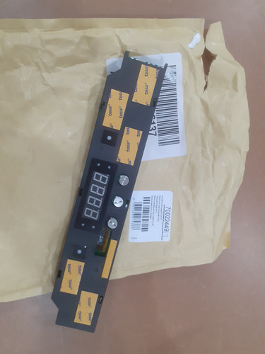 70022449.jpg