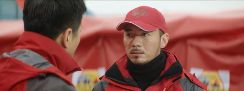 越过山丘.Upon.the.Mountain.S01E01.2020.2160p.WEB DL.H265.AAC ADWeb.mp4 20240207 094943.222.jpg
