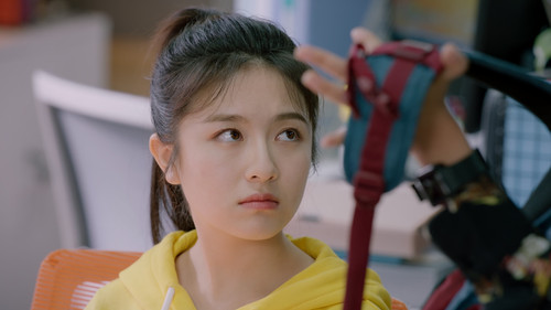 舍我其谁.Chess.Love.S01.E01.2021.2160p.WEB DL.H265.60FPS.AAC ADWeb.mp4 20240207 100613.810.jpg