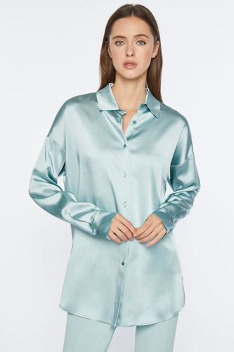 Carla G green001.jpg