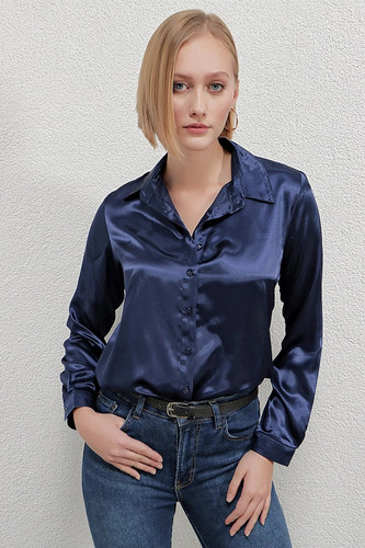 6thStreet dark blue001.jpg