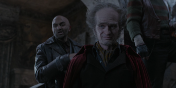 A.Series.of.Unfortunate.Events.S01E01.720p.NF.WEBRip.DD5.1.x264 ViSUM.mkv.0:37:09.optimized=high.wid.png