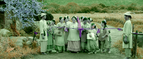 The.Village.of.No.Return.2017.2160p.WEB DL.DDP5.1.Atmos.H265.DV MISS.mkv 20240209 092502.093.png